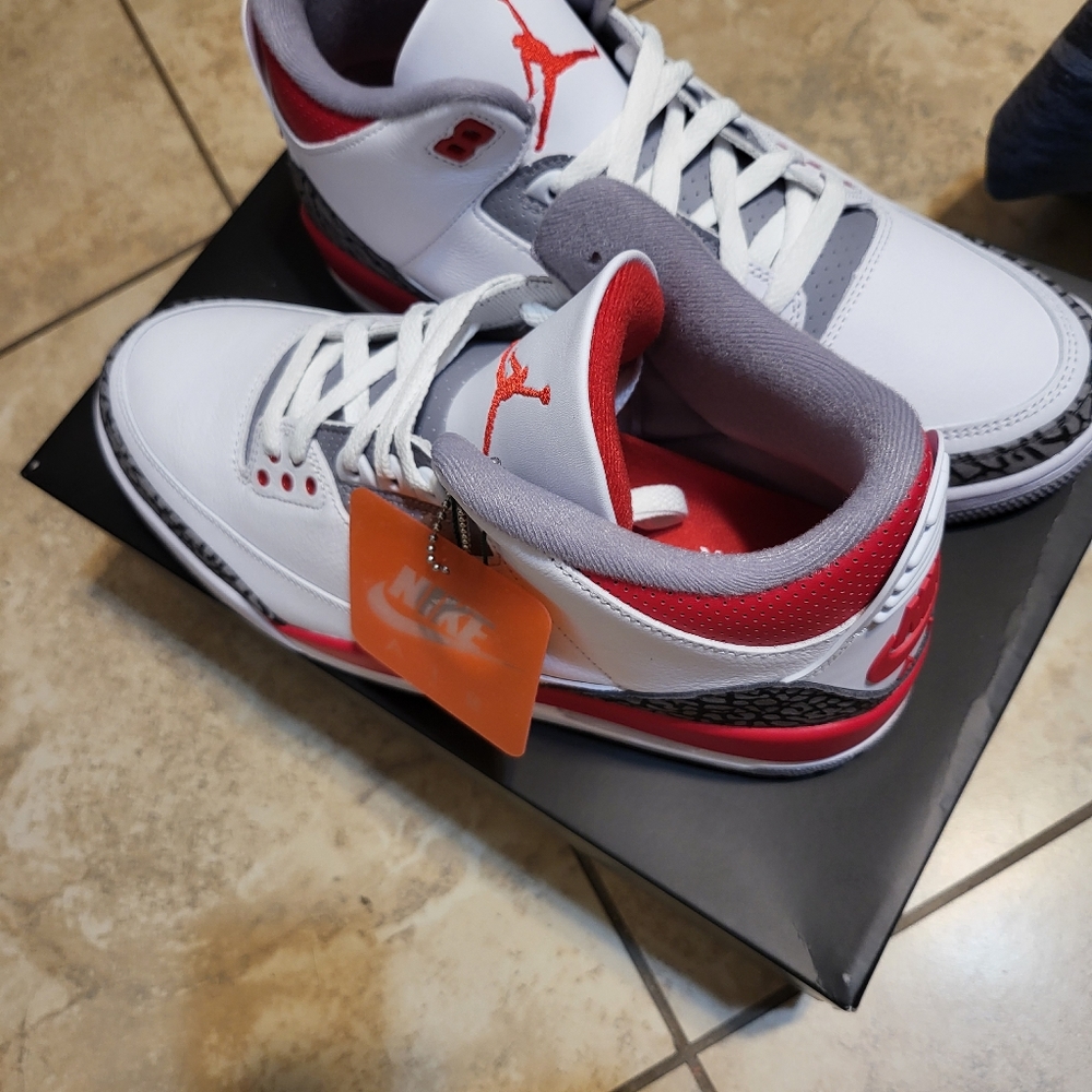 AJ 3 Fire Reds